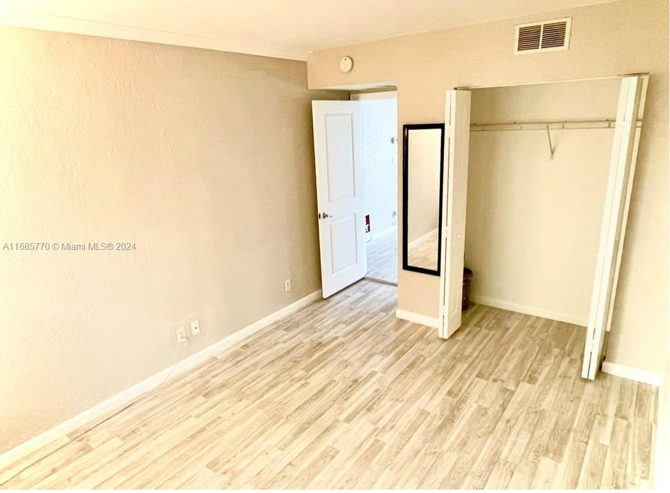 For Rent: $2,000 (2 beds, 1 baths, 614 Square Feet)