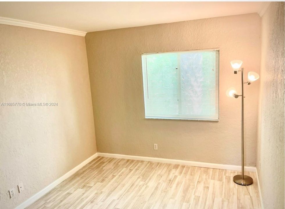 For Rent: $2,000 (2 beds, 1 baths, 614 Square Feet)