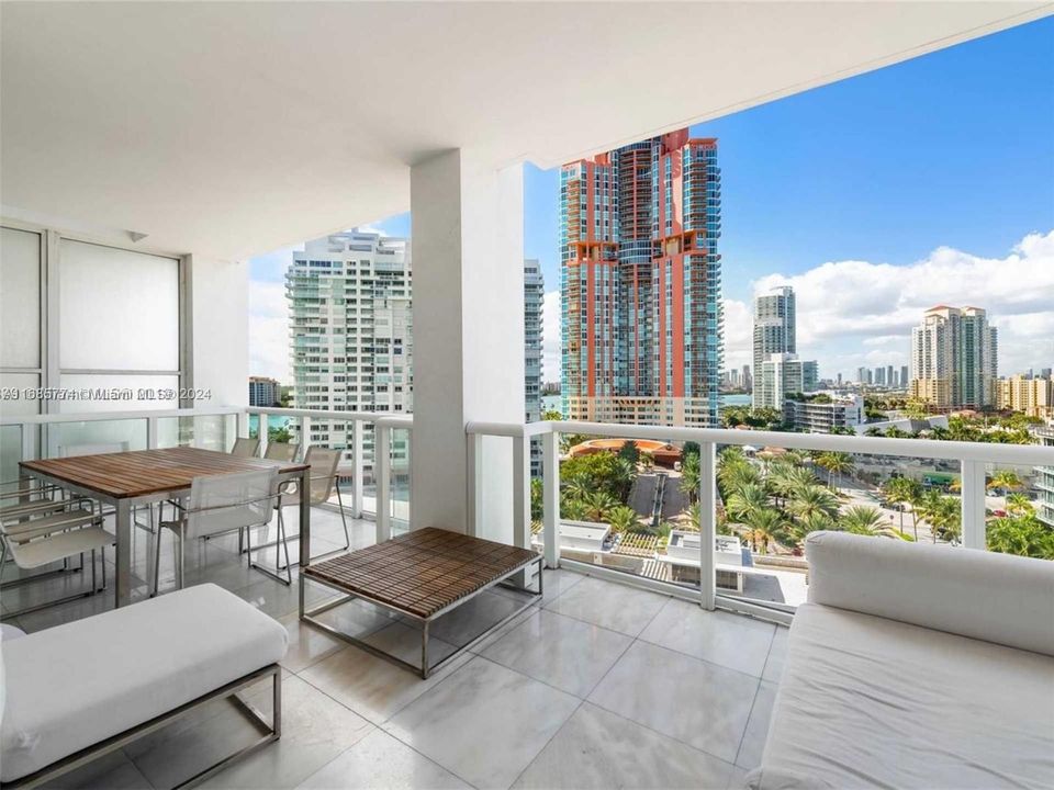 Recently Rented: $19,000 (2 beds, 2 baths, 1606 Square Feet)