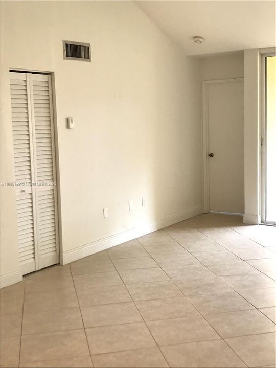 For Rent: $2,700 (2 beds, 2 baths, 1128 Square Feet)