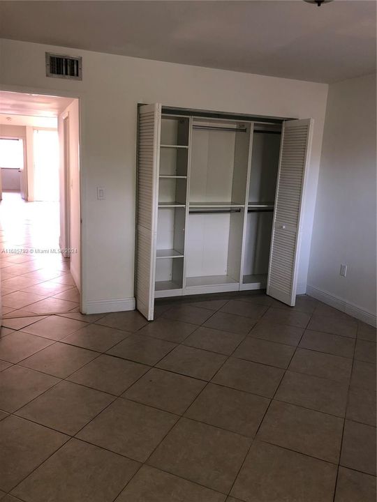 For Rent: $2,700 (2 beds, 2 baths, 1128 Square Feet)