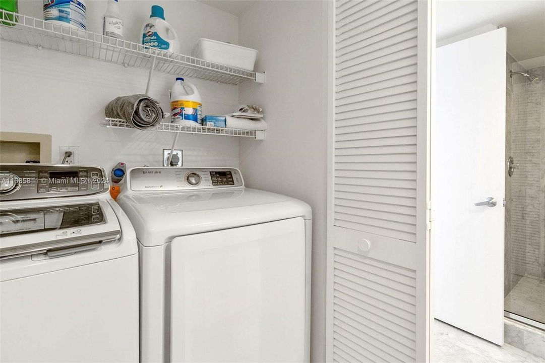 washer /Dryer inside unit