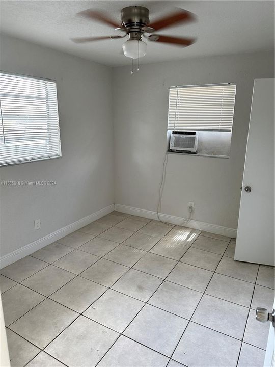 For Rent: $1,800 (2 beds, 1 baths, 629 Square Feet)