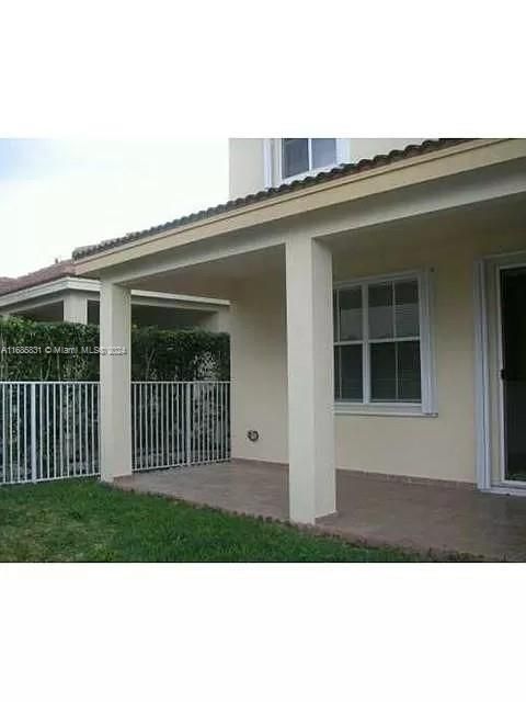 For Rent: $5,300 (5 beds, 3 baths, 2672 Square Feet)