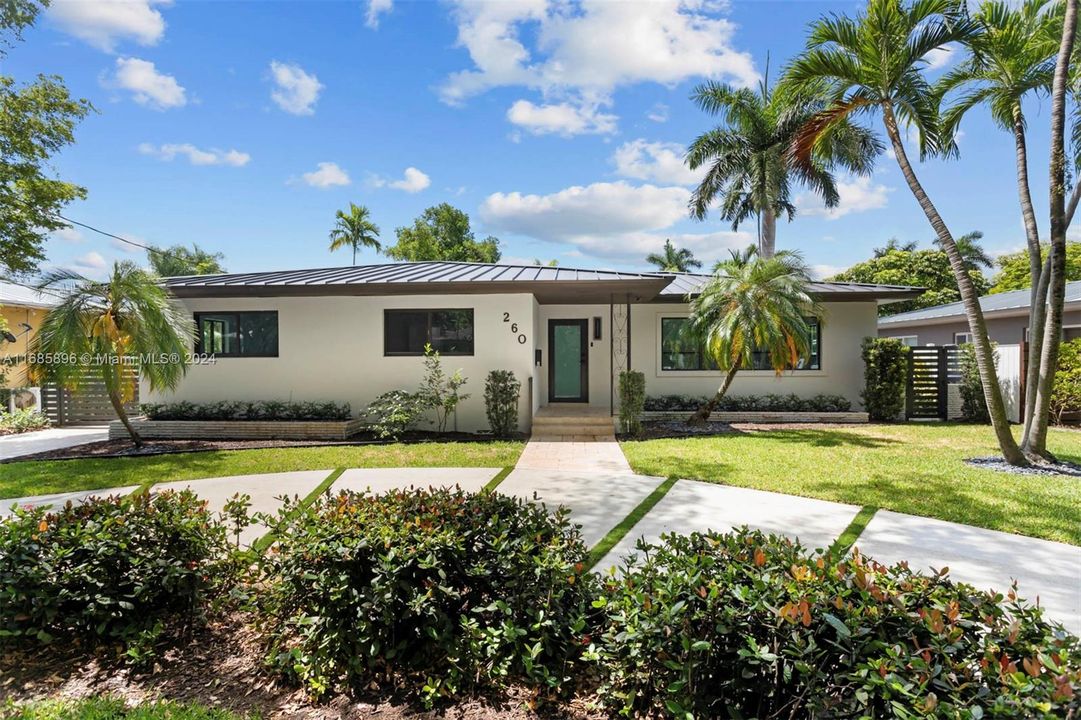 For Sale: $1,600,000 (3 beds, 2 baths, 1945 Square Feet)