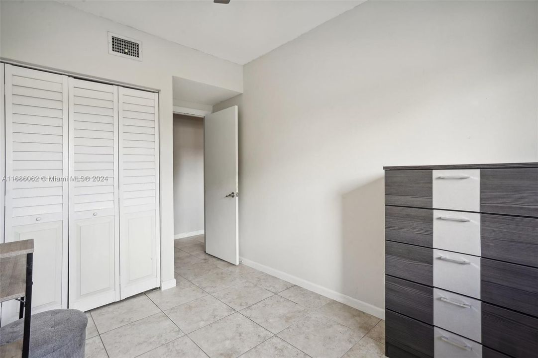 For Sale: $385,000 (3 beds, 2 baths, 1512 Square Feet)