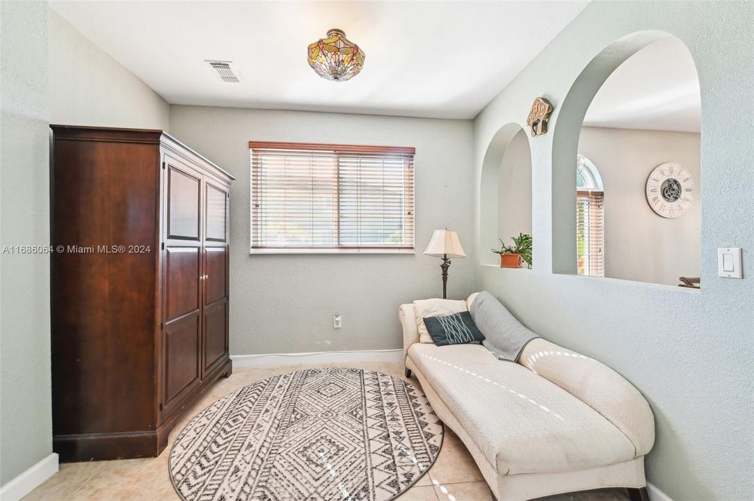 For Sale: $424,900 (3 beds, 2 baths, 1850 Square Feet)