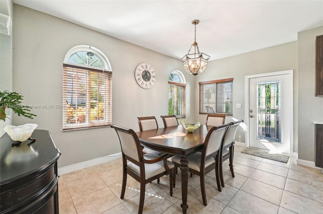 For Sale: $424,900 (3 beds, 2 baths, 1850 Square Feet)