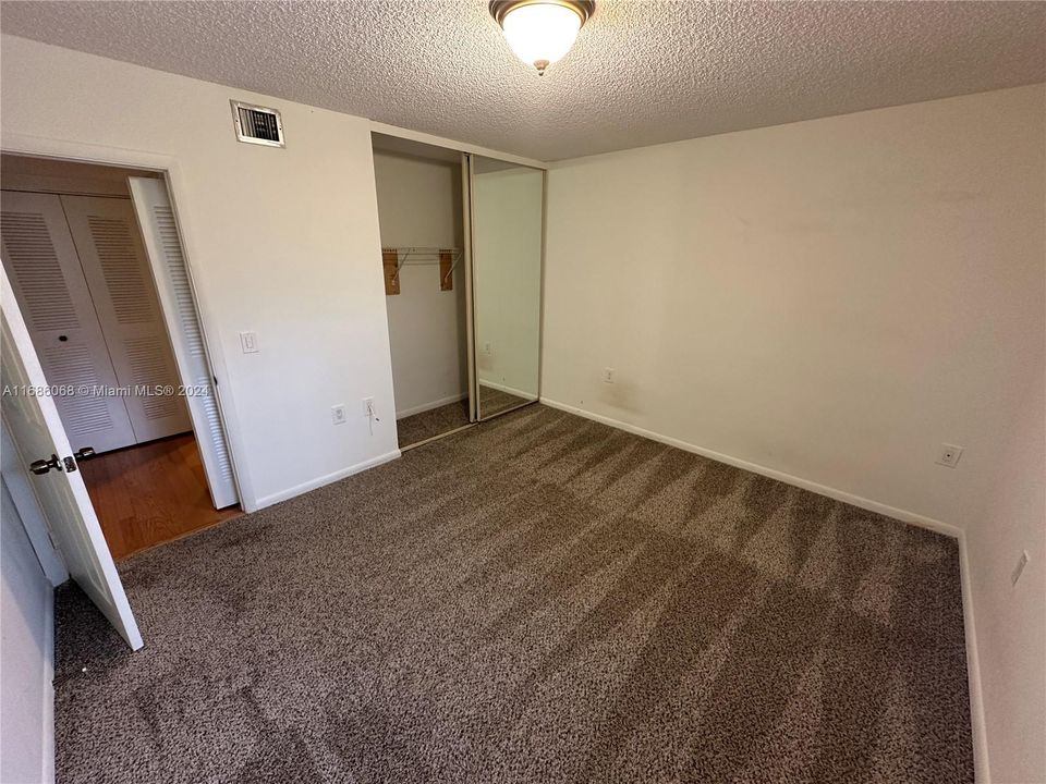 For Sale: $259,000 (2 beds, 2 baths, 1442 Square Feet)