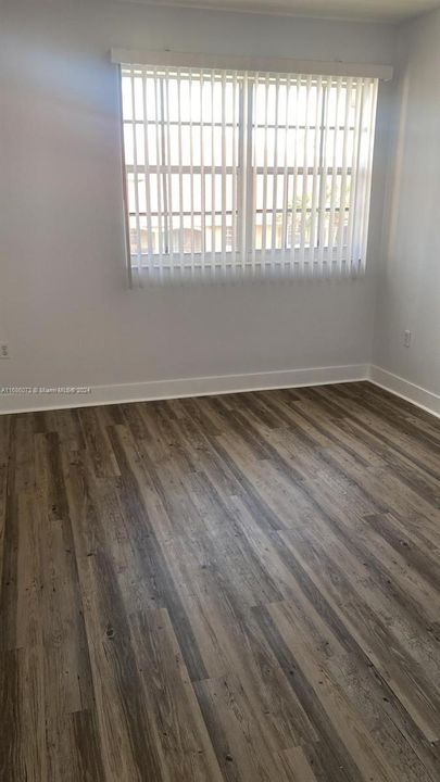 For Rent: $1,900 (1 beds, 1 baths, 690 Square Feet)