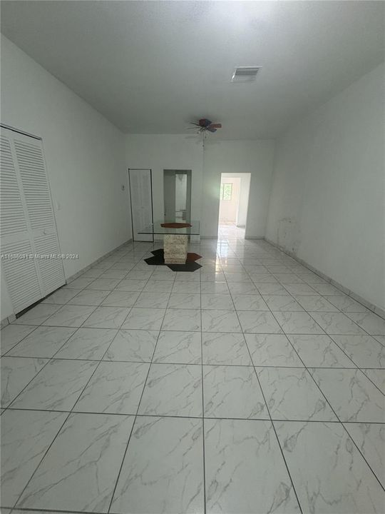 For Rent: $1,500 (1 beds, 0 baths, 675 Square Feet)