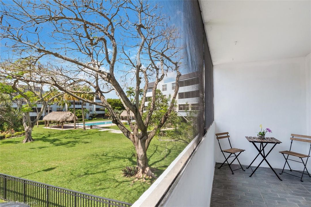 En Venta: $315,000 (2 camas, 2 baños, 1242 Pies cuadrados)