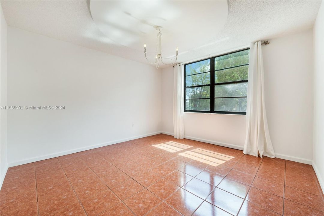 En Venta: $315,000 (2 camas, 2 baños, 1242 Pies cuadrados)