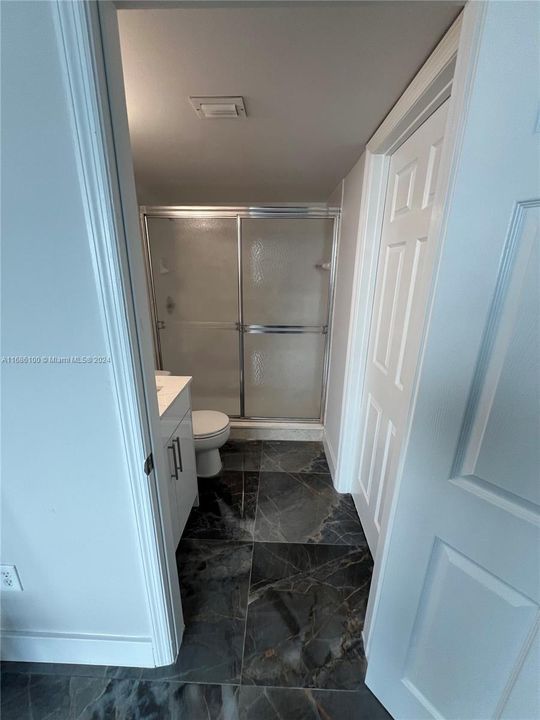 2nd Bathroom