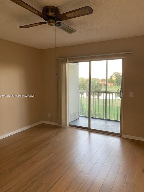 For Rent: $1,925 (2 beds, 2 baths, 1044 Square Feet)