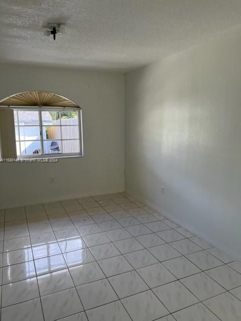 For Rent: $3,400 (3 beds, 2 baths, 0 Square Feet)