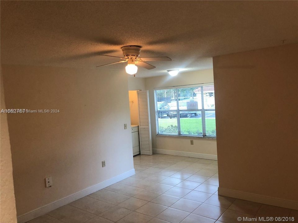 For Rent: $1,870 (1 beds, 1 baths, 743 Square Feet)