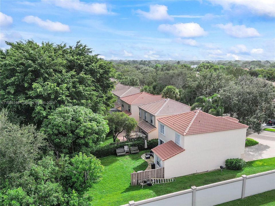 For Sale: $540,000 (3 beds, 2 baths, 1581 Square Feet)