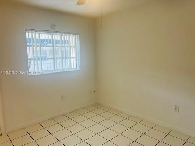 For Rent: $1,625 (1 beds, 1 baths, 740 Square Feet)