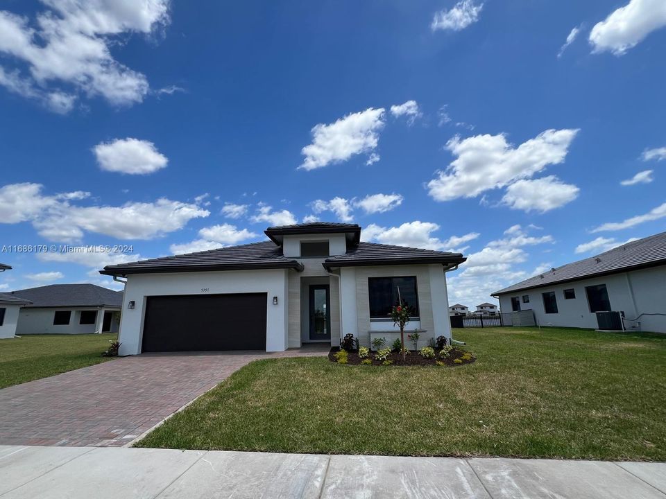 For Sale: $600,000 (3 beds, 2 baths, 0 Square Feet)