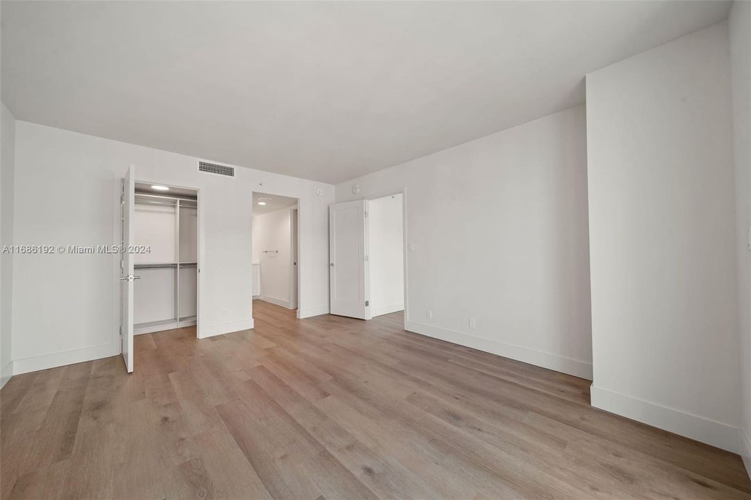 For Rent: $3,744 (1 beds, 1 baths, 1036 Square Feet)