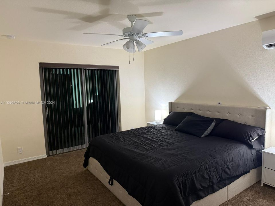 Recently Rented: $1,300 (1 beds, 1 baths, 0 Square Feet)