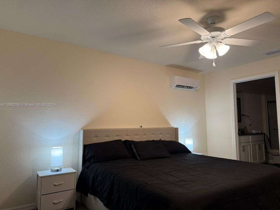 Recently Rented: $1,300 (1 beds, 1 baths, 0 Square Feet)