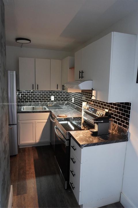 For Rent: $3,100 (2 beds, 2 baths, 1092 Square Feet)