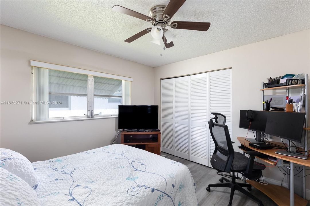 For Sale: $245,000 (2 beds, 2 baths, 1065 Square Feet)