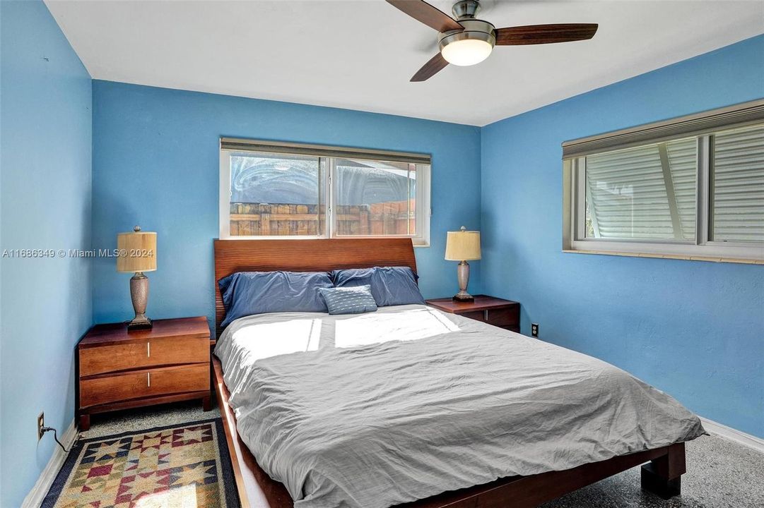 For Sale: $475,000 (2 beds, 1 baths, 1087 Square Feet)