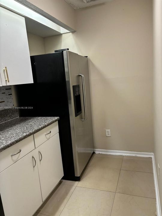 For Rent: $2,100 (2 beds, 2 baths, 1106 Square Feet)