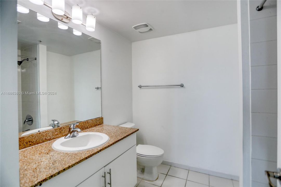 For Rent: $2,900 (2 beds, 2 baths, 1087 Square Feet)