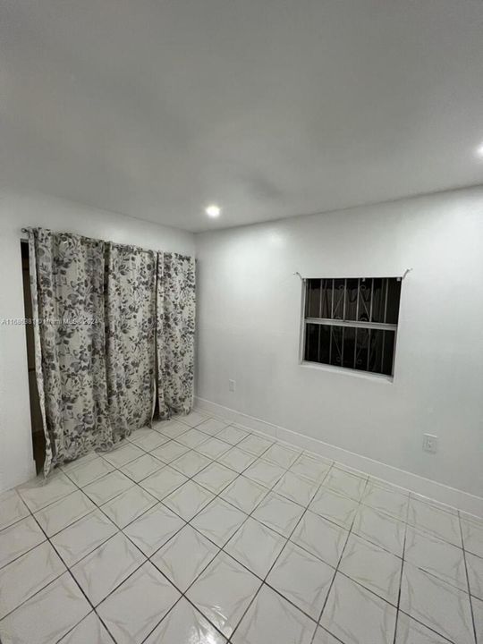 For Rent: $2,000 (1 beds, 1 baths, 0 Square Feet)