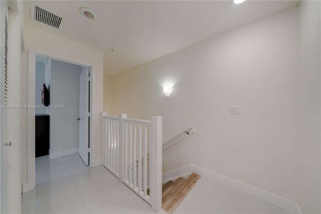 Active With Contract: $3,500 (3 beds, 2 baths, 1429 Square Feet)