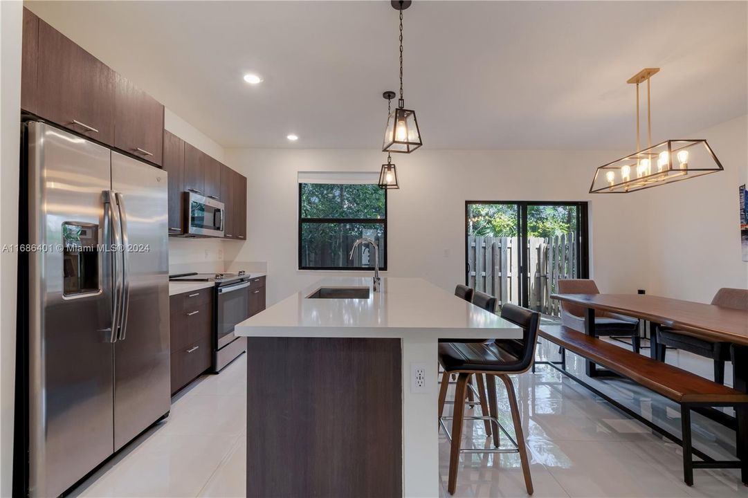 Active With Contract: $3,500 (3 beds, 2 baths, 1429 Square Feet)