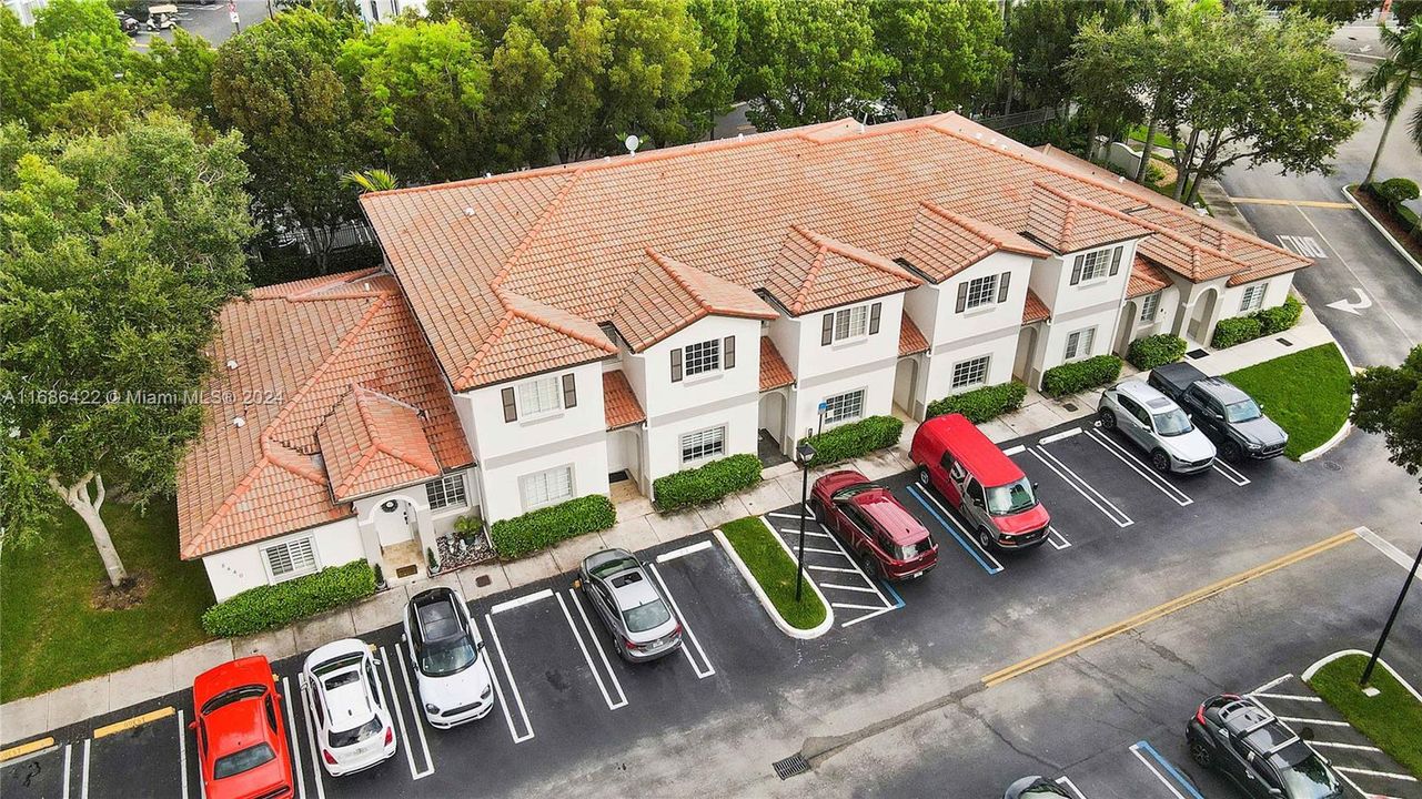 En Venta: $499,900 (3 camas, 2 baños, 1230 Pies cuadrados)