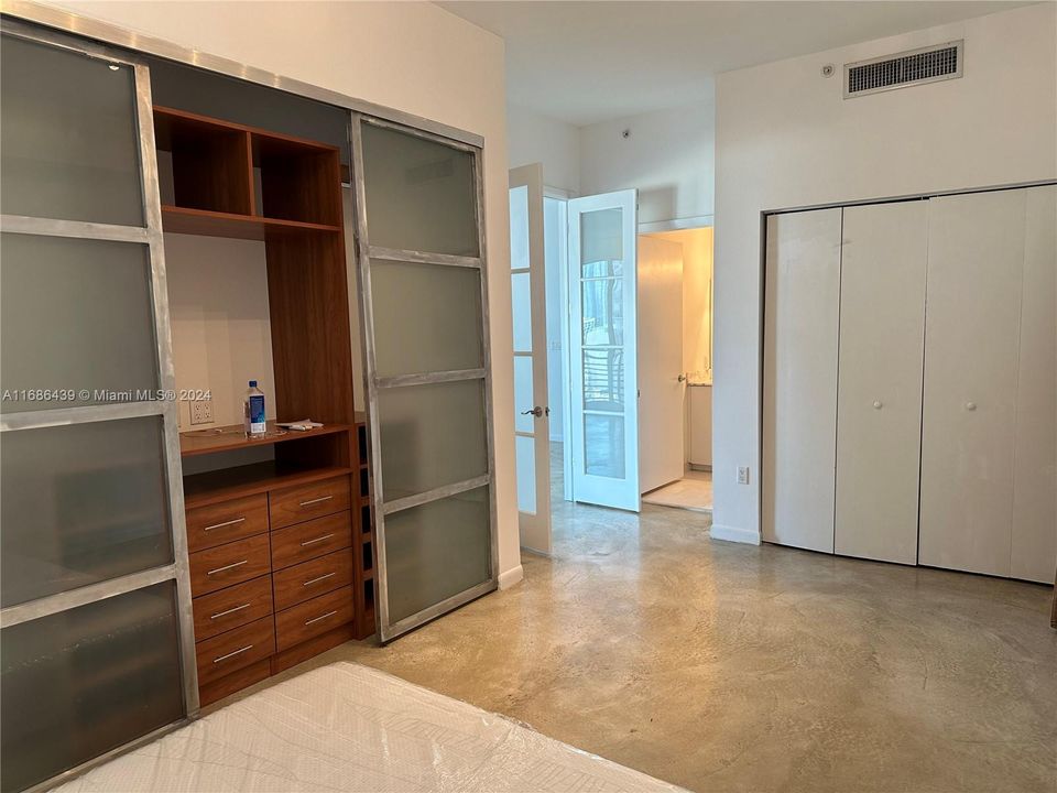 For Rent: $3,200 (2 beds, 2 baths, 1185 Square Feet)