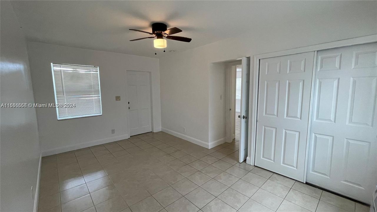 For Rent: $1,850 (1 beds, 1 baths, 640 Square Feet)