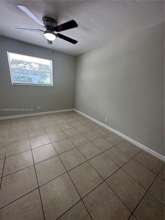 For Rent: $2,750 (3 beds, 2 baths, 1978 Square Feet)