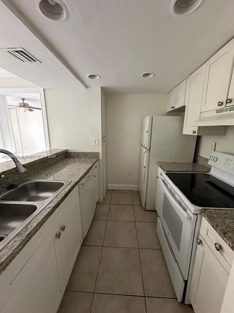 For Sale: $255,000 (2 beds, 2 baths, 908 Square Feet)