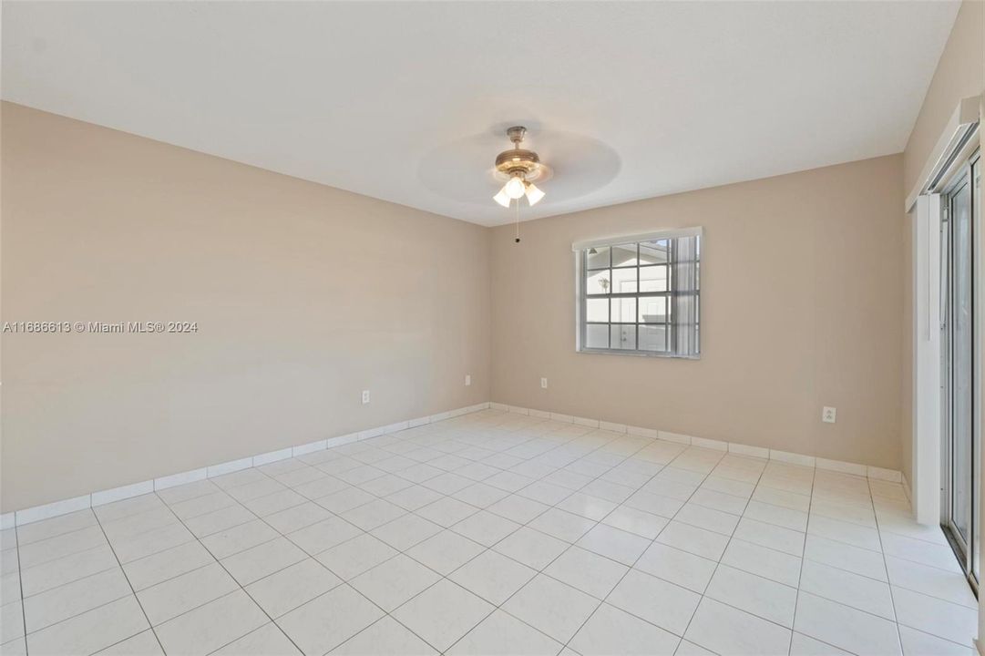 For Rent: $3,950 (3 beds, 2 baths, 1509 Square Feet)