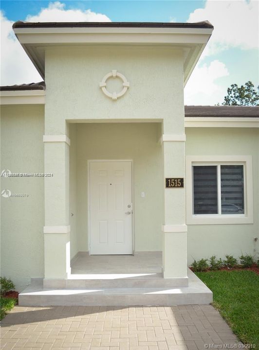 For Rent: $4,200 (3 beds, 2 baths, 2868 Square Feet)