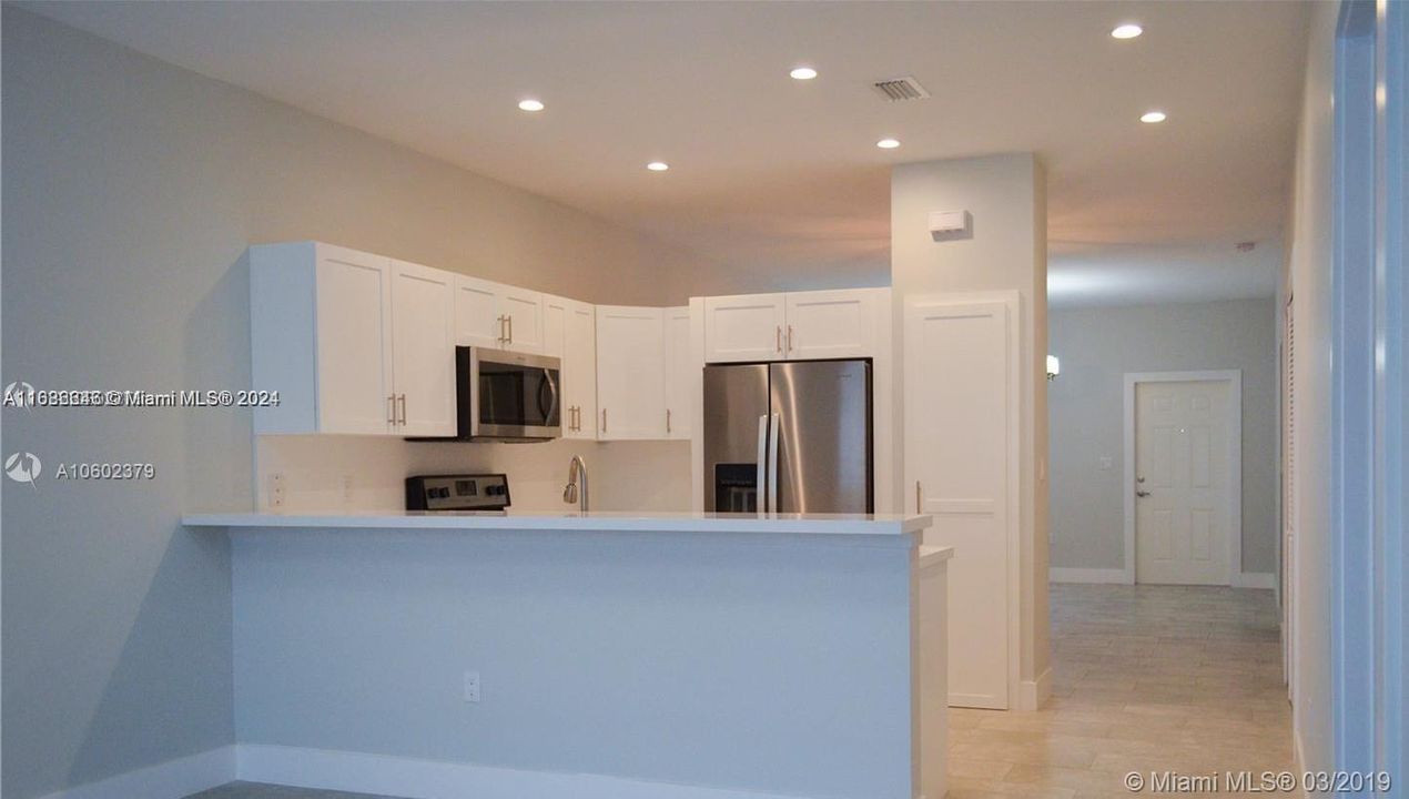 For Rent: $4,200 (3 beds, 2 baths, 2868 Square Feet)