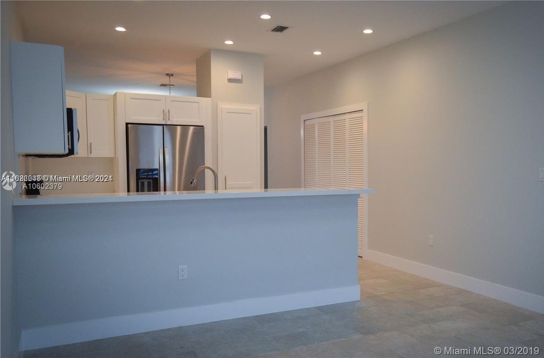 For Rent: $4,200 (3 beds, 2 baths, 2868 Square Feet)