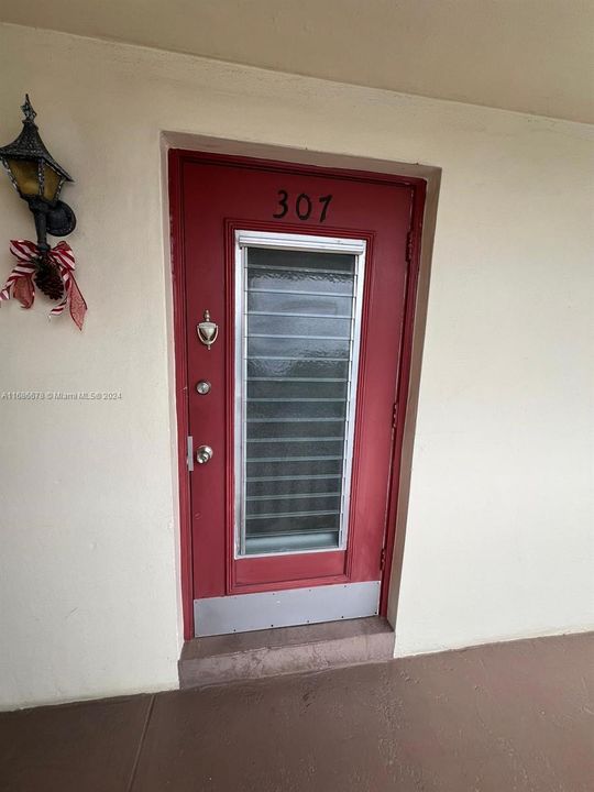 For Rent: $1,400 (1 beds, 1 baths, 450 Square Feet)