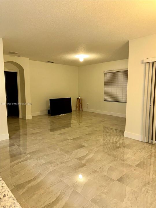 For Rent: $2,500 (4 beds, 2 baths, 0 Square Feet)