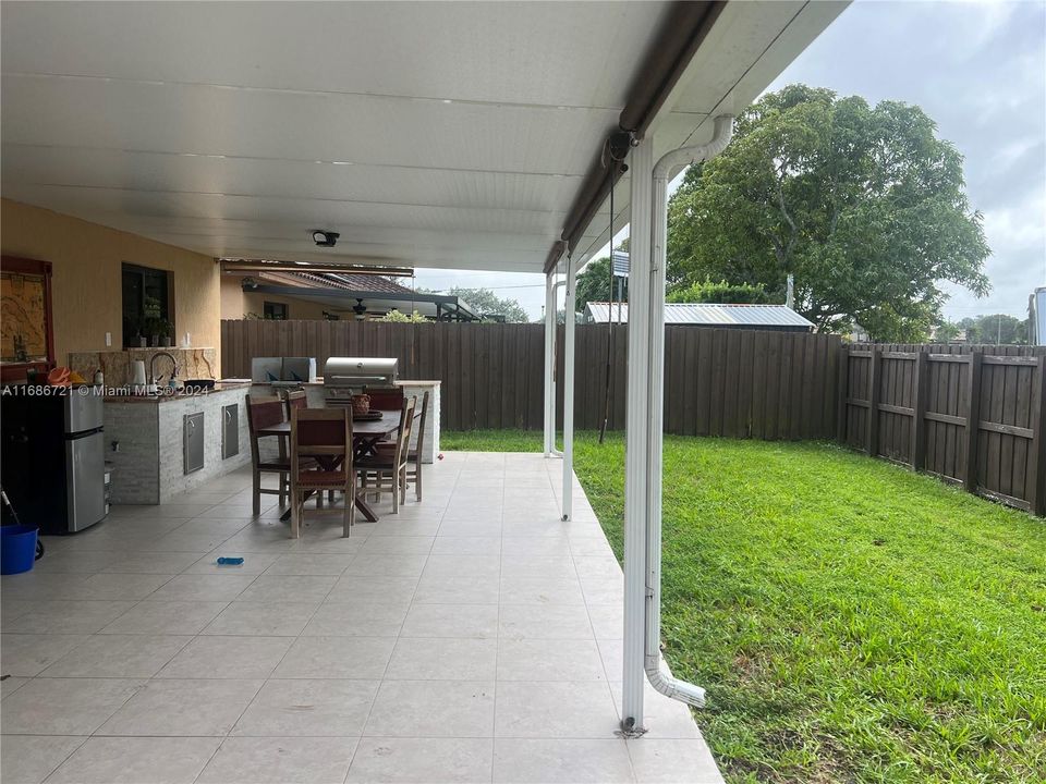 Recently Rented: $3,600 (3 beds, 2 baths, 1532 Square Feet)