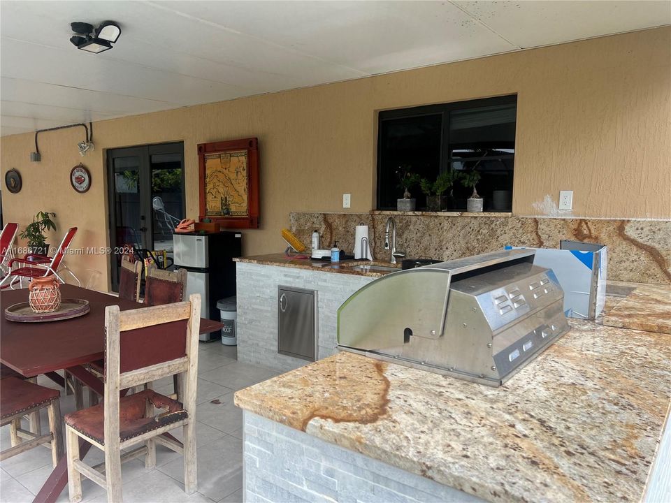 Recently Rented: $3,600 (3 beds, 2 baths, 1532 Square Feet)