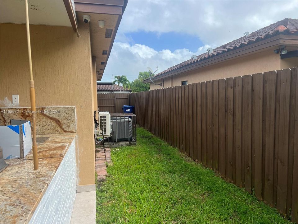 Recently Rented: $3,600 (3 beds, 2 baths, 1532 Square Feet)