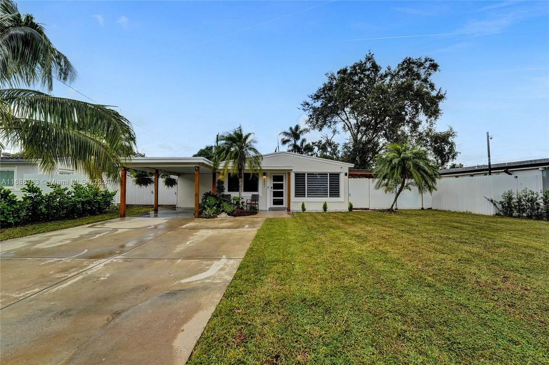 For Sale: $529,900 (3 beds, 2 baths, 1025 Square Feet)